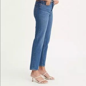 Levi’s Wedgie Straight in Charleston Moves